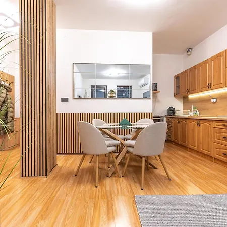 Apartment Excalibur At The Knight's *