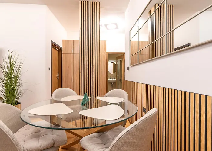 Excalibur At The Knight's Apartment